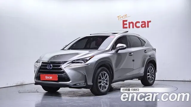 LEXUS NX300H 2017 — 77 590 км, серебристо-серый, Корея — под ключ — фото 1