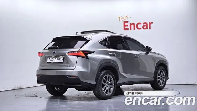 LEXUS NX300H 2017 — 77 590 км, серебристо-серый, Корея — под ключ — фото 2