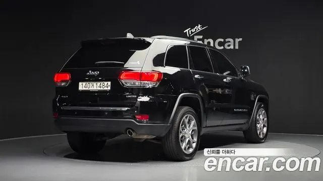 JEEP GRAND CHEROKEE — из Кореи под ключ