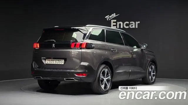 PEUGEOT 5008 — из Кореи под ключ