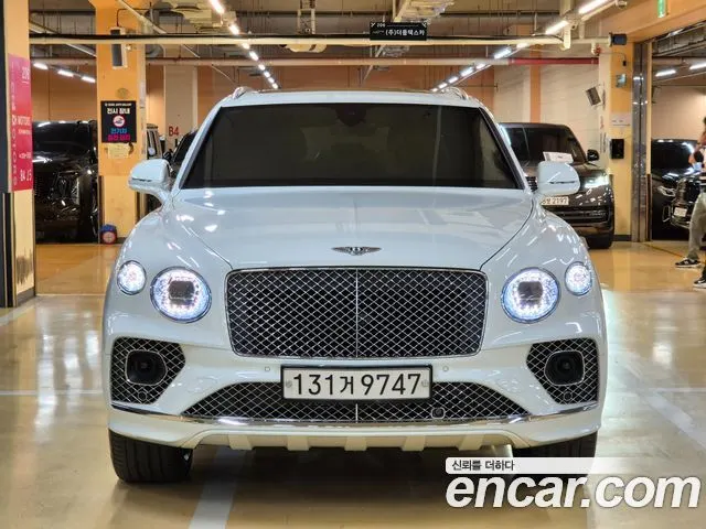 BENTLEY BENTAYGA 2022 — 40 000 км, белый, Корея — под ключ — фото 2