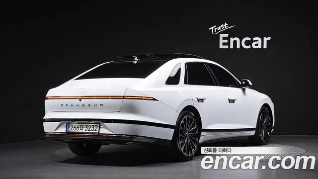 HYUNDAI GRANDEUR HYBRID — из Кореи под ключ