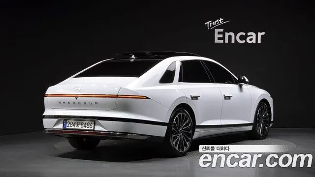 HYUNDAI GRANDEUR HYBRID — из Кореи под ключ