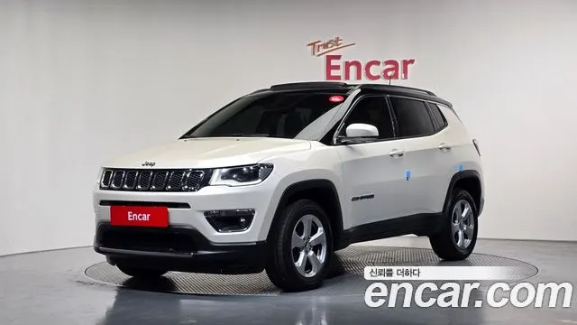 JEEP COMPASS 2019 — 133 389 км, белый-перламутр, Корея — под ключ — фото 1