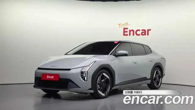 KIA EV4 2027