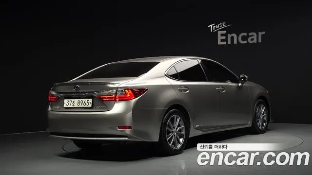 LEXUS ES300H — из Кореи под ключ