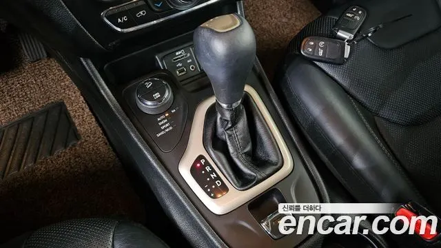 JEEP CHEROKEE 2016 — 99 469 км, чёрный, Корея — под ключ — фото 9