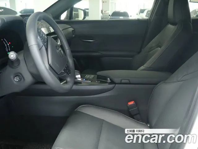 LEXUS UX300H 2027 — 885 км, белый-перламутр, Корея — под ключ — фото 10