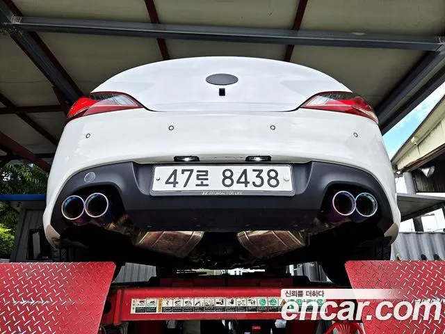 HYUNDAI GENESIS COUPE 2010