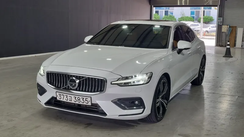 VOLVO S60 — из Кореи под ключ