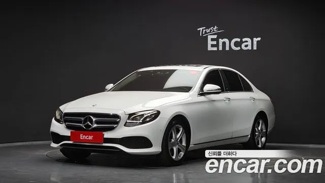 MERCEDES-BENZ E-CLASS W213 2017 — 192 915 км, белый, Корея — под ключ — фото 1
