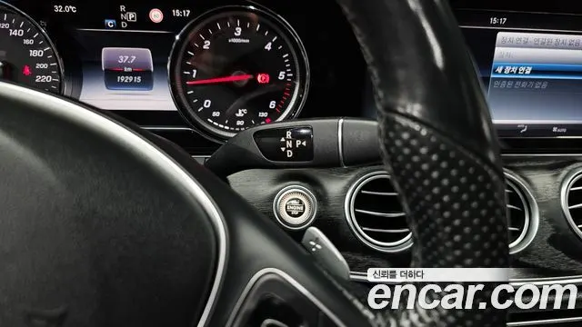 MERCEDES-BENZ E-CLASS W213 2017 — 192 915 км, белый, Корея — под ключ — фото 9