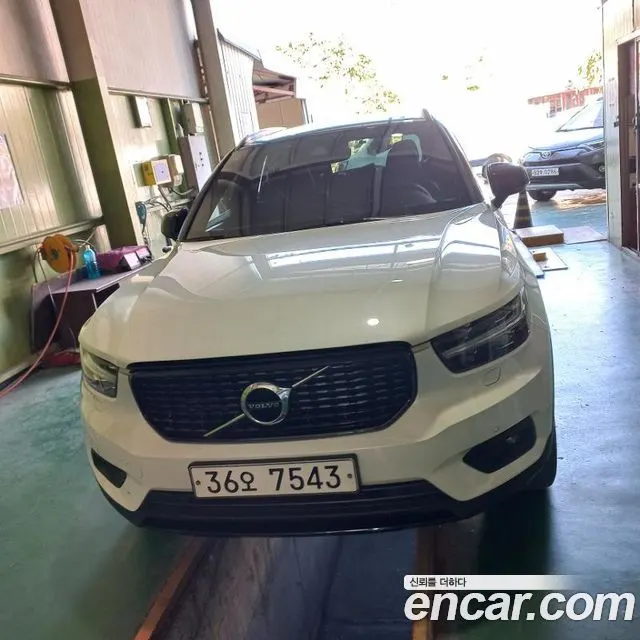 VOLVO XC40 — из Кореи под ключ