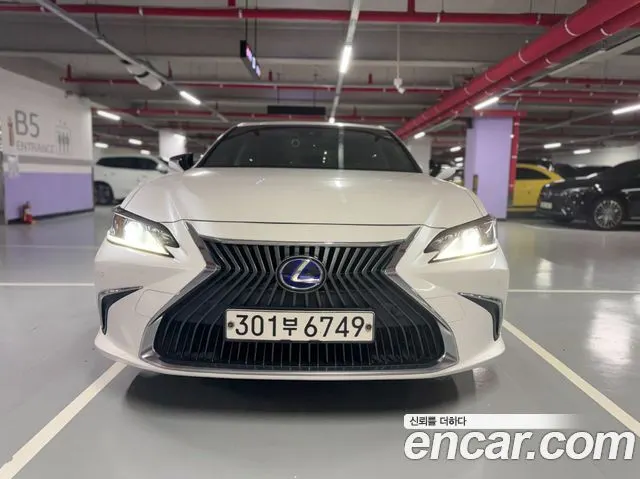 LEXUS ES300H — из Кореи под ключ
