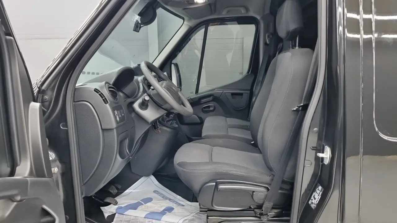 RENAULT KOREA MASTER 2019 — 53 000 км, чёрный, Корея — под ключ — фото 7