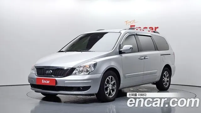 KIA CARNIVAL R 2014