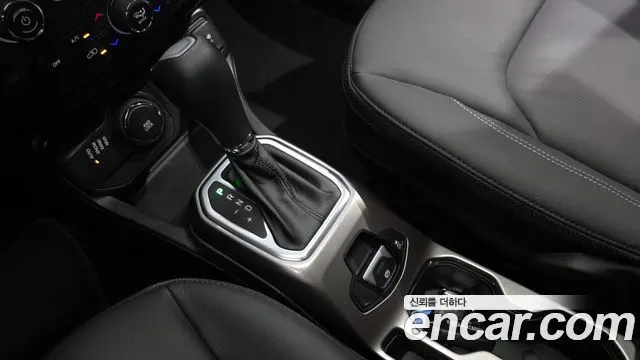 JEEP RENEGADE 2021 — 11 814 км, серебристо-серый, Корея — под ключ — фото 9