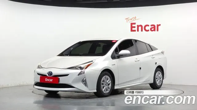 TOYOTA PRIUS 2016