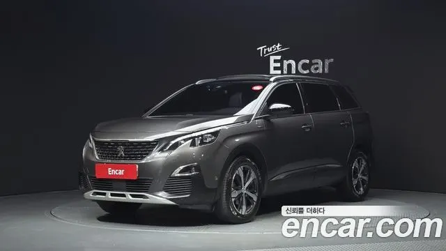 PEUGEOT 5008 2018