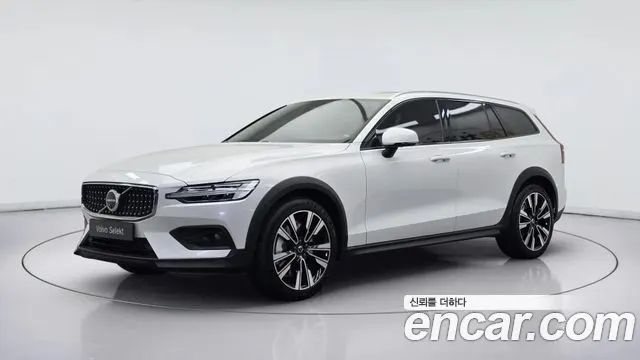 VOLVO V60 CROSS COUNTRY 2026