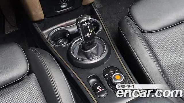 MINI COOPER COUNTRYMAN 2020 — 103 088 км, серебристо-серый, Корея — под ключ — фото 9