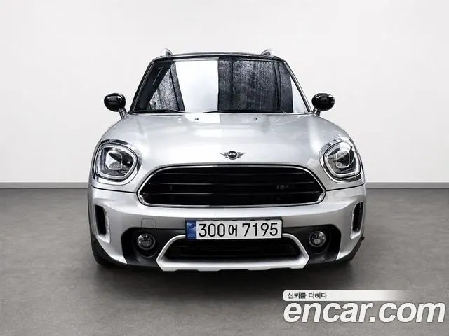 MINI COOPER COUNTRYMAN 2024 — 17 000 км, серебристый, Корея — под ключ — фото 1