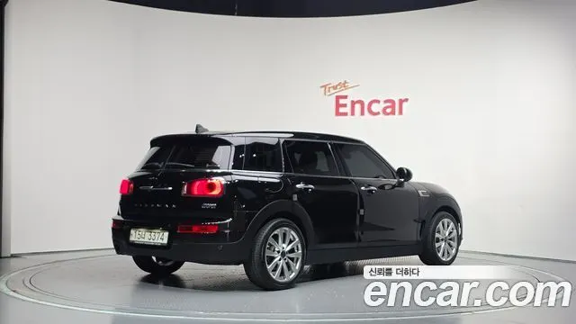 MINI COOPER CLUBMAN 2018 — 107 401 км, чёрный, Корея — под ключ — фото 2