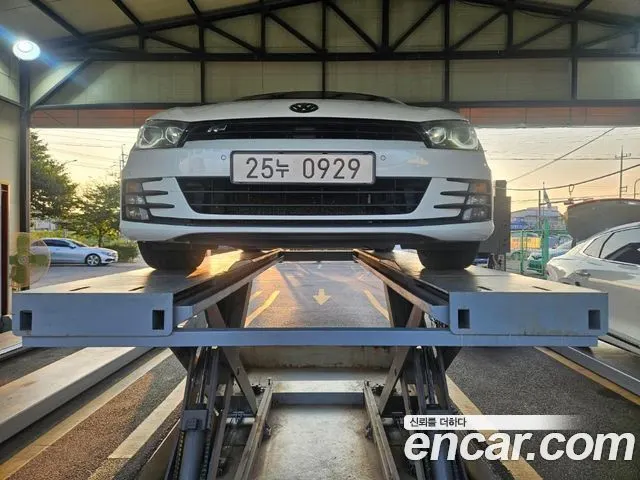 VOLKSWAGEN SCIROCCO 2015
