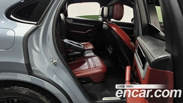PORSCHE CAYENNE 2024 — 11 945 км, светло-серебристый, Корея — под ключ — фото 11
