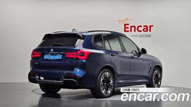 BMW IX3 2024