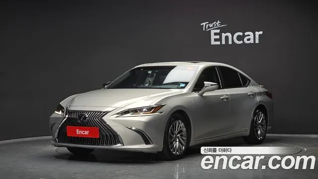 LEXUS ES300H — из Кореи под ключ