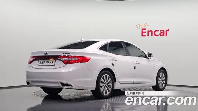 HYUNDAI GRANDEUR HYBRID — из Кореи под ключ