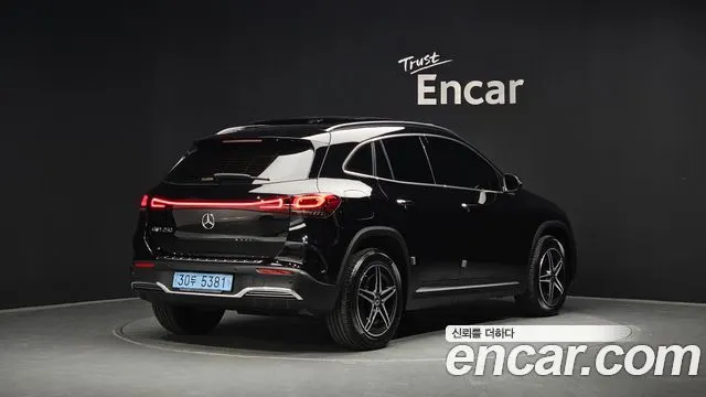 MERCEDES-BENZ EQA H243 2023