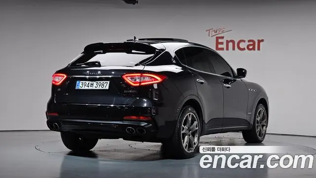 MASERATI LEVANTE 2019