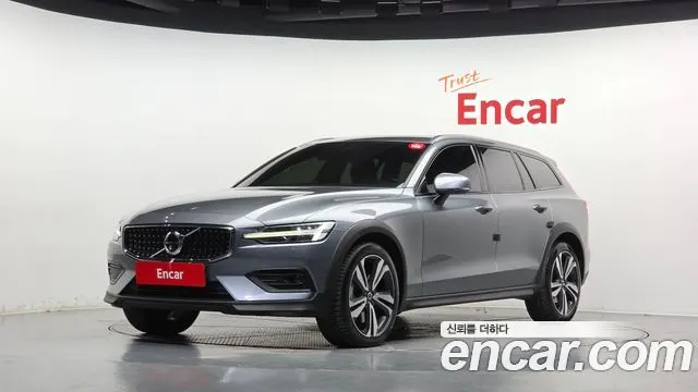VOLVO V60 CROSS COUNTRY 2020