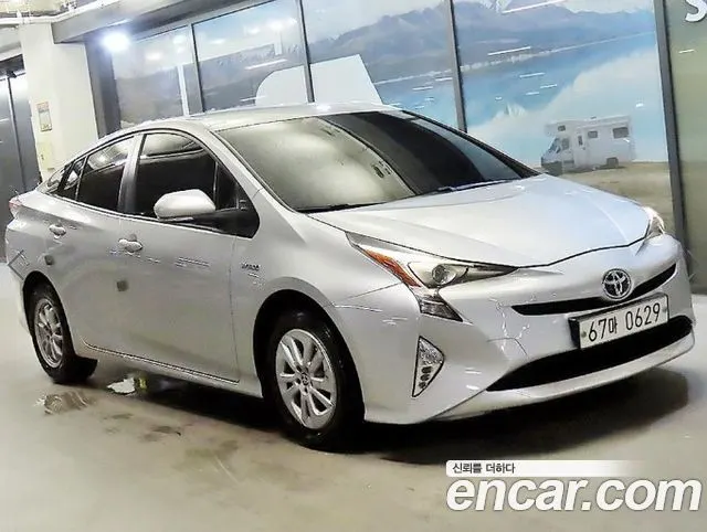 TOYOTA PRIUS 2016