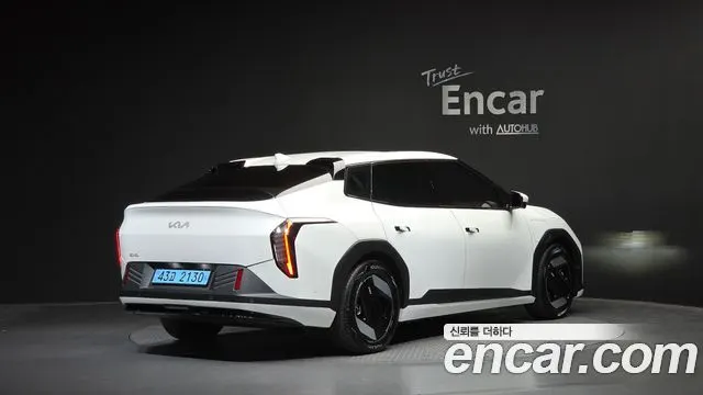 KIA EV4 2026