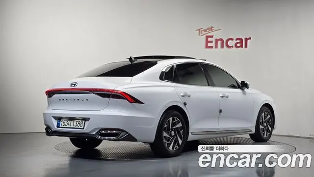 HYUNDAI GRANDEUR HYBRID — из Кореи под ключ