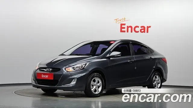 HYUNDAI ACCENT 2013