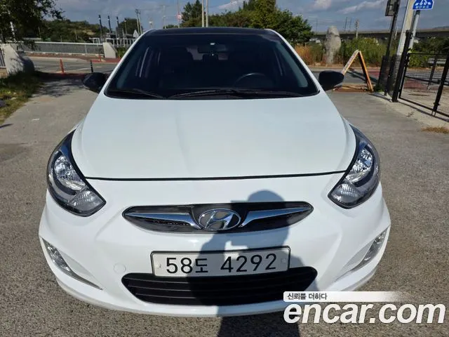 HYUNDAI ACCENT 2015