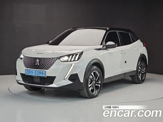 PEUGEOT E-2008 2023