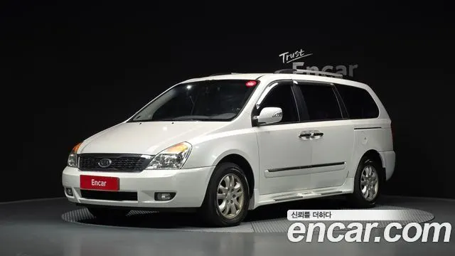 KIA CARNIVAL R 2012