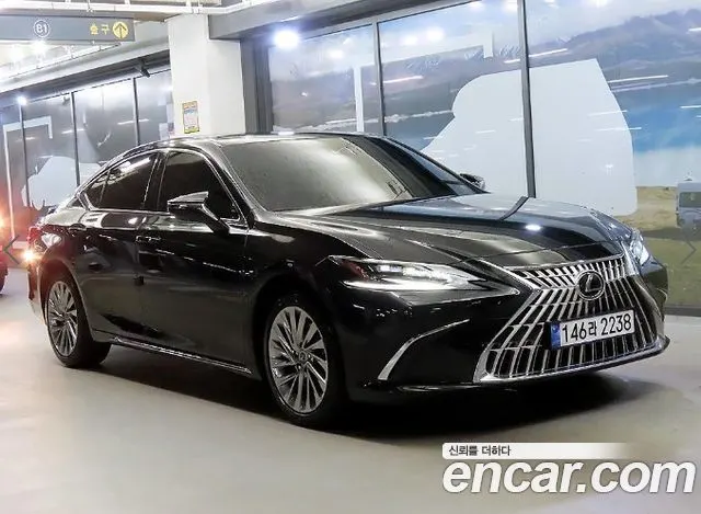LEXUS ES300H — из Кореи под ключ