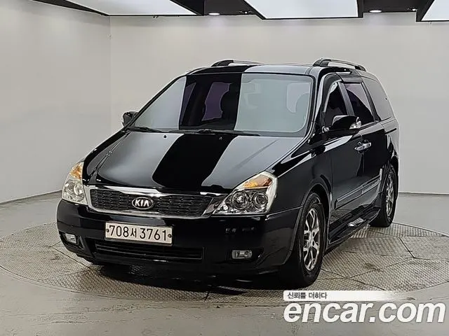 KIA CARNIVAL R 2013