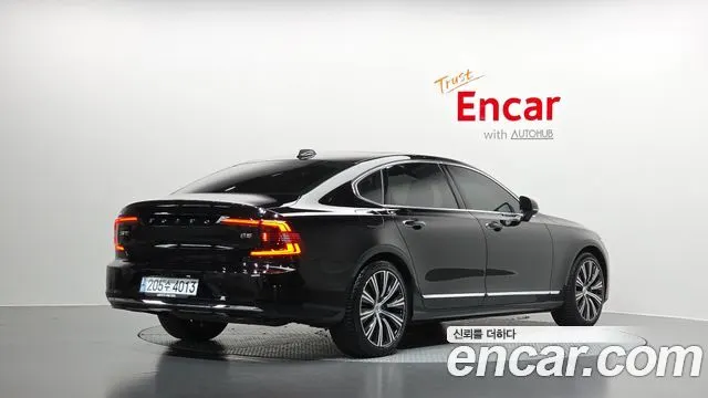 VOLVO S90 2023