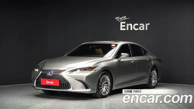 LEXUS ES300H 2019