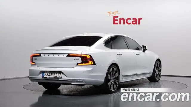 VOLVO S90 2021