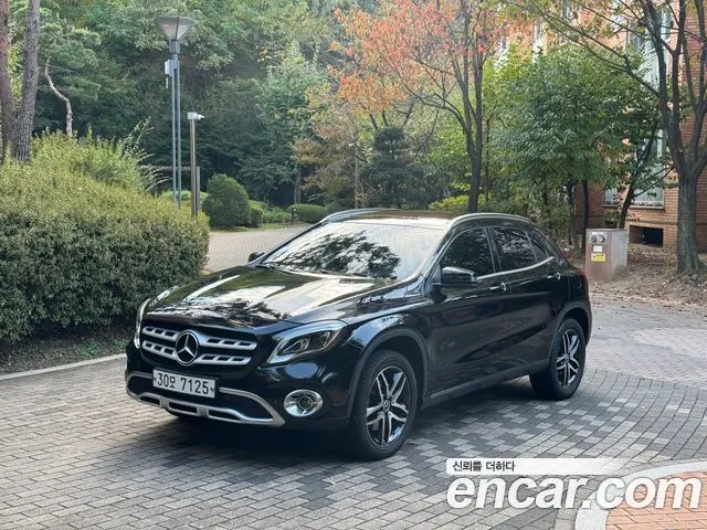 MERCEDES-BENZ GLA-CLASS X156 2019