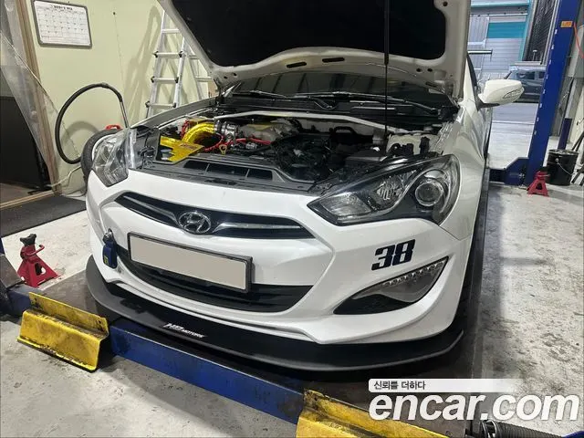 HYUNDAI GENESIS COUPE 2013