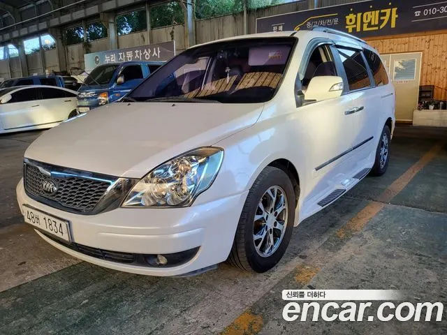 KIA CARNIVAL R 2013